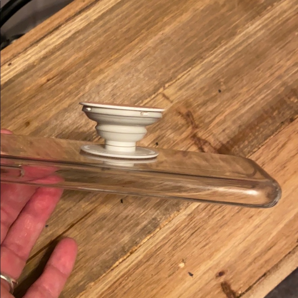 IPhone XR Clear case with pop sock it - Picture 4 of 4